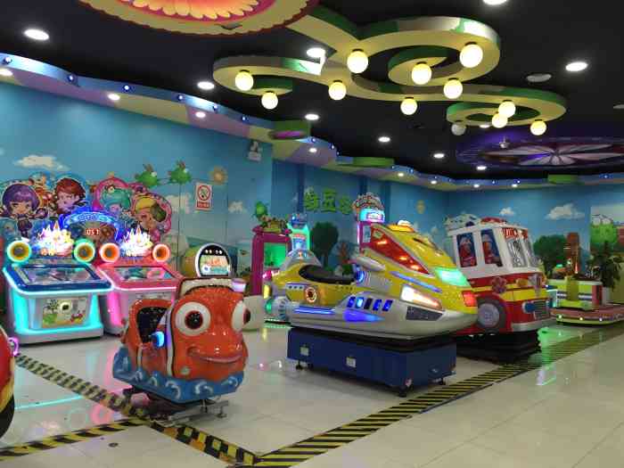 绿豆蛙儿童乐园-"路过赠送体验券,10个币但要花5元办卡费.