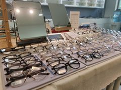-天空之镜眼镜店蔡司依视路授权店(天通苑店)