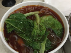 酸辣粉-胡成记口蘑龙眼包子(盐道街店)