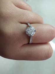 -威德钻石-克拉钻大本营(南京东路店)