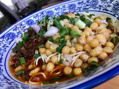 -渝之汇牛肉豌杂面