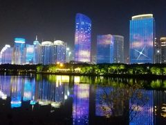 -万绿园