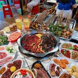 白象居没火之前｜打卡的必吃的火锅串串
