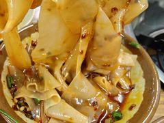 特色凉拌米皮-笔记安顺夺夺粉火锅