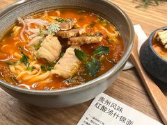 贵州风味红酸汤什锦面-里面·Noodlology(机电院店)