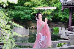 -汉仪华裳汉服馆(打浦桥店)