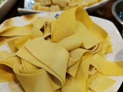 -亿诣蝎府炸酱面羊蝎子火锅(酷车小镇店)