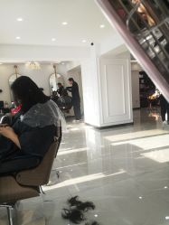-INSI Hair Salon