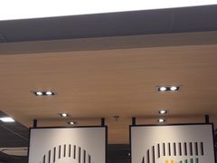 -麦当劳(轻轨曹杨路店)