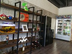 面包甜点陈列柜-九万士多港式海鲜粥底火锅(回龙观店)