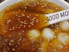 -沪小二炭火蛙锅(淮海中路美食不夜城店)