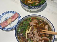 -镇南锅盖面馆(解放路店)