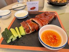 -小白的·非遗东方烤乳猪·海南菜连锁餐厅(椰梦长廊外贸路店)