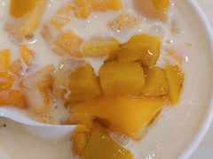 芒果黄桃炼乳冰-帅小六刨冰·不一样的奶冰(总店)