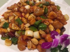 宫保鸡丁-东四民芳餐厅(世茂工三店)