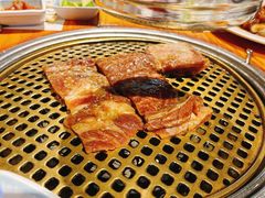 腌制牛排-唯成•韩国炭火烤肉 유성고기