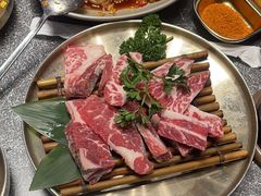 -草家酱蟹炭火烤肉店(珲春南路二店)