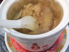 海底椰雪梨炖猪展-益寿炖品店