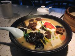 番茄牛肉煨面-东园小馆(香颂店)