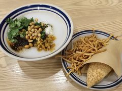 弯脚杆油茶-正南齐北·老街糯米团(洪崖洞店)