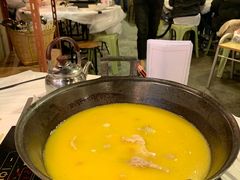 -鲜入围煮花胶鸡海鲜火锅