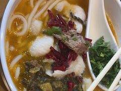 -三千粉牛肉米粉(来客茂店)