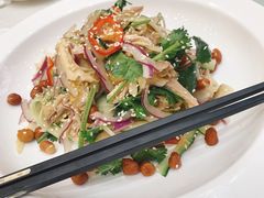 -东豪园林海鲜酒家(南港路辅路店)