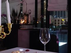 -Bo Lounge & BOA Club