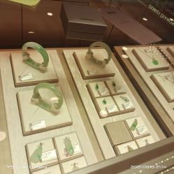 -六福珠寶(百联南方购物中心店)