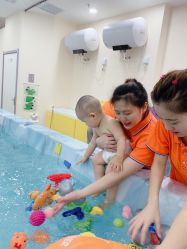 -四季宝贝婴幼儿水育成长中心(陆家嘴店)