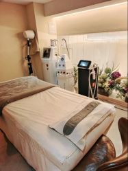 -摩睫+皮肤管理·科学美容中心