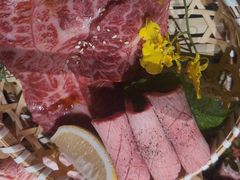 -山川小町·极番烧肉(新地假日广场店)