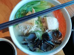 -云海肴·汽锅鸡·云南菜(天山百盛优客店)