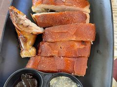 葡式烤乳猪-雅憩花园餐厅