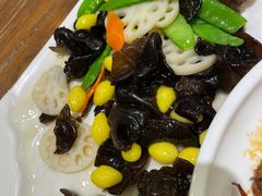 -清真·玛丽亚新疆菜主题餐厅(浙江中路店)