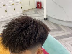 -米娜护肤造型