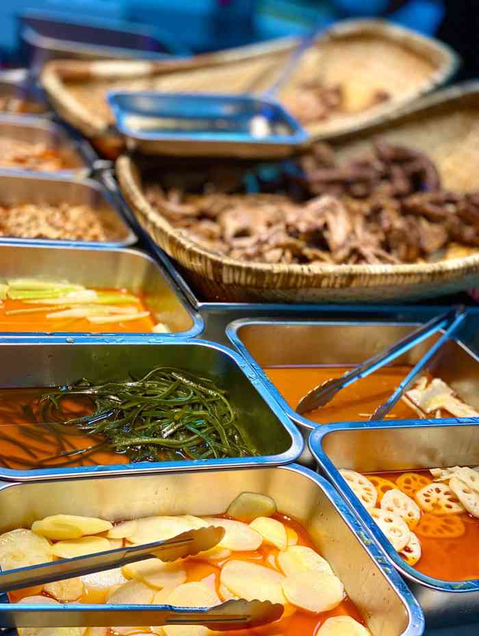 川王氏现捞鸭脖-"来得晚一些,很多东西都没有了,还想说大吃.