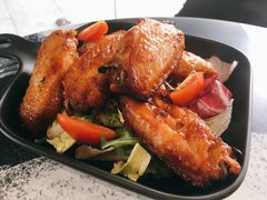 蜜汁烤鸡翅-瞄一喵猫咖(格力海岸店)