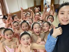 -小荧星艺校(浦东中环分校)