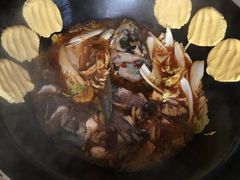 -三江鱼东北特色铁锅炖(骆驼店)