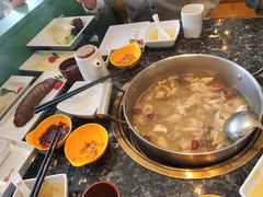 -一席地·本地鸡窝·杭帮鸡火锅(萧山银隆百货店)