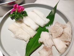 竹荪一家亲例-煲宫猪肚鸡(晶品店)