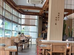 -蜜桃餐厅·伴山(湖滨商业街店)
