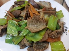 -大耳公曹氏驴肉包子铺(三八店)