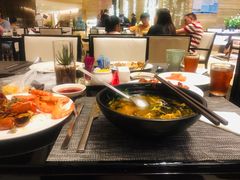 三文鱼刺身-惠州皇冠假日酒店·西餐厅·自助餐厅