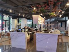 -安吉汽车生活馆(大宁中心广场C3栋店)