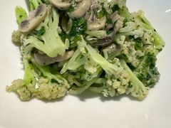 荠菜菜花炒菌菇-洋洋中餐馆·SINCE 1997(信投店)