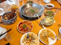 -大众跷脚牛肉馆·非遗传承单位(峨眉山店)