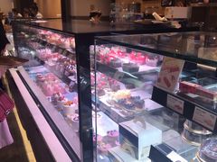 -巴黎贝甜(大宁国际商业广场店)