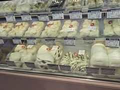 -白玉兰食品甜凤店(合生汇店)